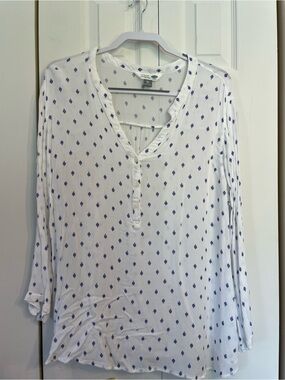 Old Navy White Long-Sleeve Henley Top with Navy Motif